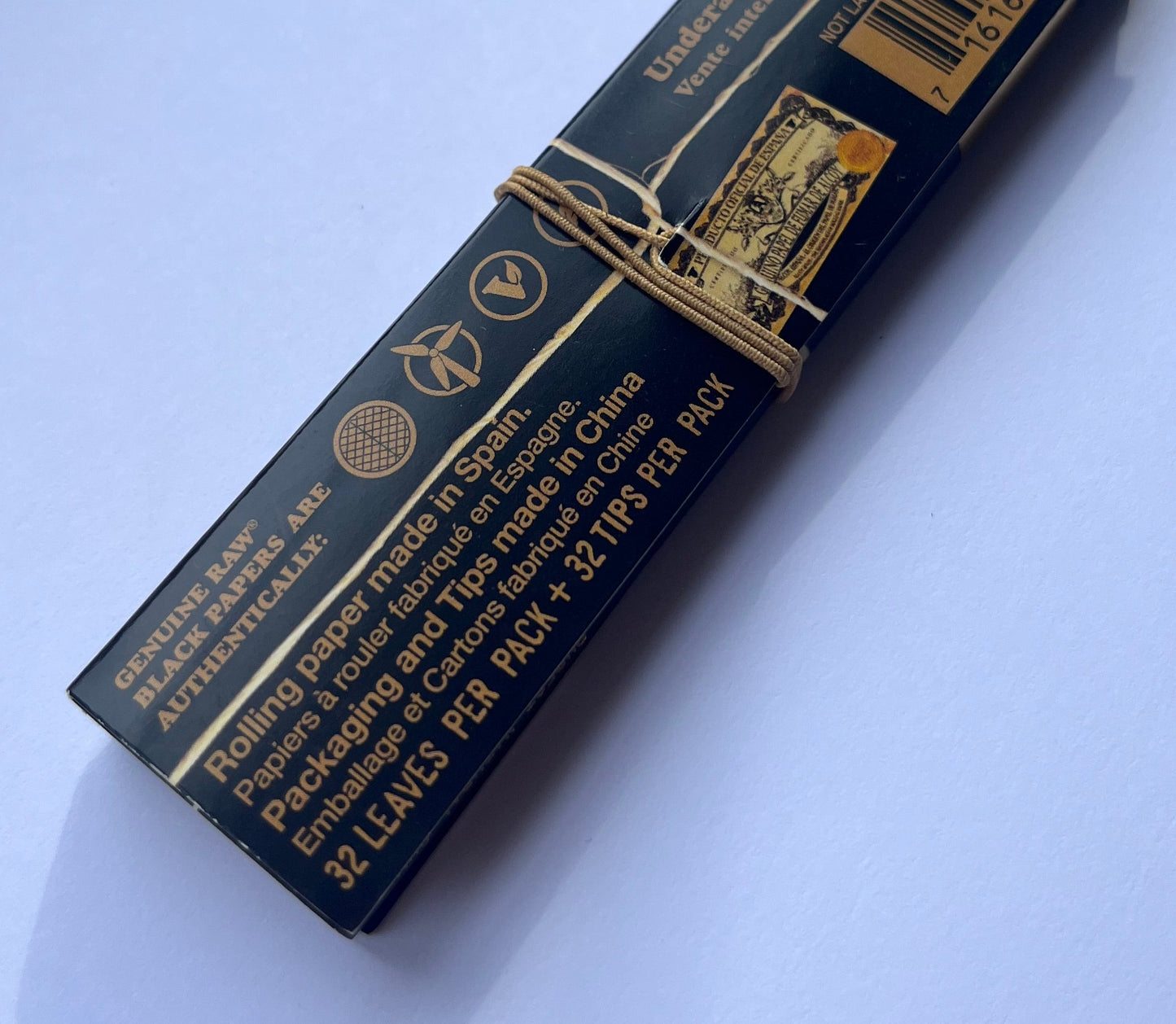 RAW Black Connoisseur King Size Papers